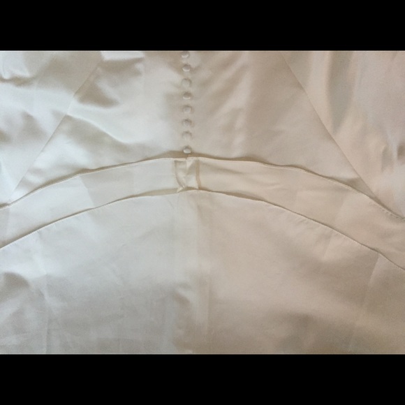 Wedding dress - Picture 10 of 16